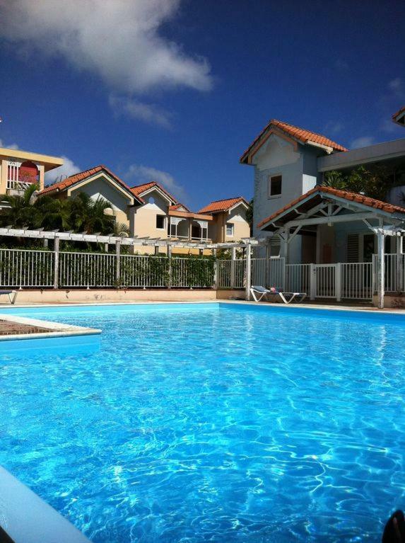 Apartament Appt 2Chb Avec Piscine Sainte-Anne Zewnętrze zdjęcie